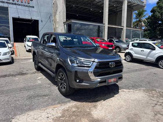 TOYOTA HILUX SW4 2.8 D-4D TURBO DIESEL SRX 4X4 AUTOMÁTICO